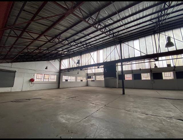 4,302M² WAREHOUSE FOR SALE IN INDUSTRIA WEST